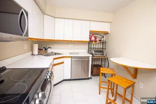 507 Windsor Dr 107, Palisades Park, NJ 07650 - Photo 10