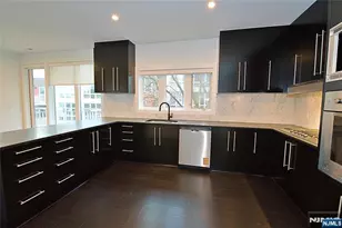 11 Vela Way, Edgewater, NJ 07020 - Photo 4