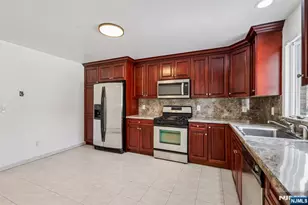 691 Hamilton Ave B, Ridgefield, NJ 07657 - Photo 12