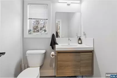 1 Hamilton Place, Tenafly, NJ 07670 - Photo 8