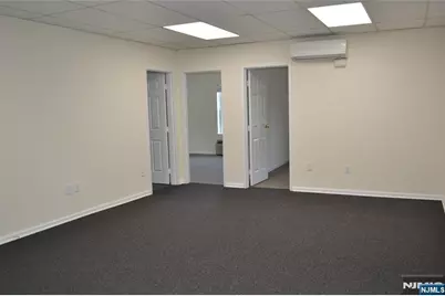 700 Godwin Avenue 210 #210, Midland Park, NJ 07432 - Photo 4