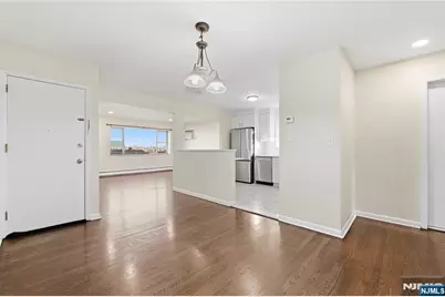 201 Palisade Avenue, Cliffside Park, NJ 07010 - Photo 4