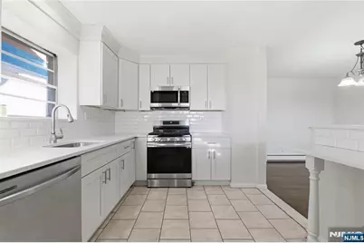 201 Palisade Avenue, Cliffside Park, NJ 07010 - Photo 10
