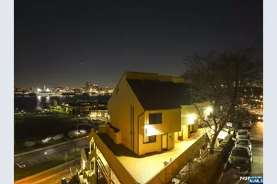 101 Route 5 304 #304, Edgewater, NJ 07020 - Photo 4