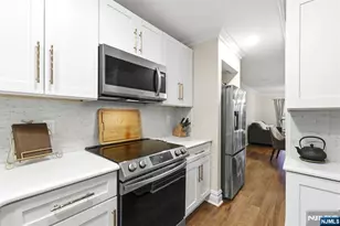 101 Route 5 304, Edgewater, NJ 07020 - Photo 10