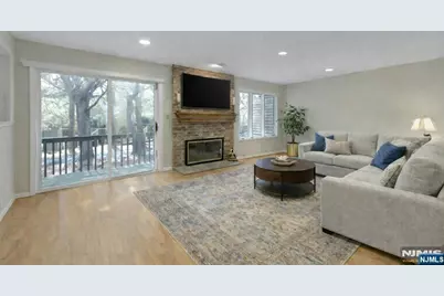 56 Longfellow Lane, Mahwah, NJ 07430 - Photo 8