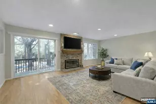 56 Longfellow Ln, Mahwah, NJ 07430 - Photo 8