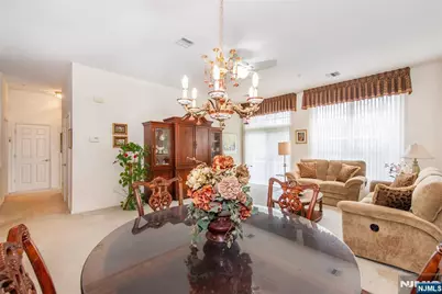 703 Four Seasons Drive, Wayne, NJ 07470 - Photo 8