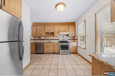 287 Hornblower Avenue 1F #1F, Belleville, NJ 07109 - Photo 6