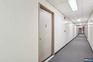 111 Mulberry Street 2-V, Newark, NJ 07102 - Photo 6
