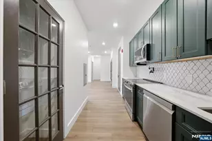 21 Lincoln 101, Newark, NJ 07102 - Photo 18