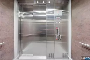 21 Lincoln 101, Newark, NJ 07102 - Photo 30