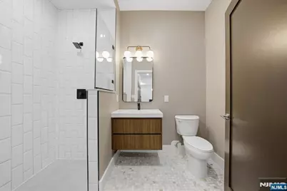 21 Lincoln Park 302 #302, Newark, NJ 07102 - Photo 20