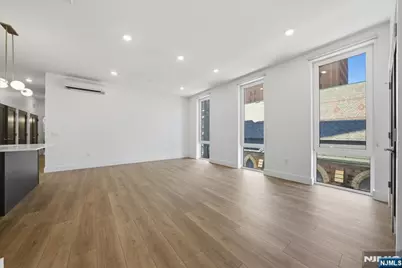 21 Lincoln Park 302 #302, Newark, NJ 07102 - Photo 2