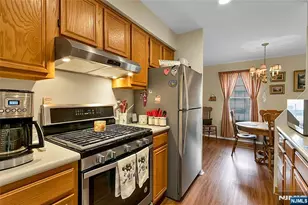 22-1 Tamaron Dr, Waldwick, NJ 07463 - Photo 14