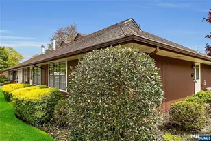 22-1 Tamaron Dr, Waldwick, NJ 07463 - Photo 32