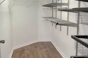 302 Stockton Ct, Edgewater, NJ 07020 - Photo 8