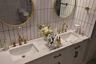 302 Stockton Ct, Edgewater, NJ 07020 - Photo 6