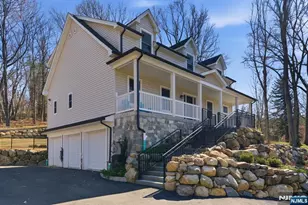 5 Laura Ln, Oakland, NJ 07436 - Photo 4