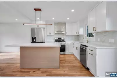 378 Marvin Avenue, Hackensack, NJ 07601 - Photo 12