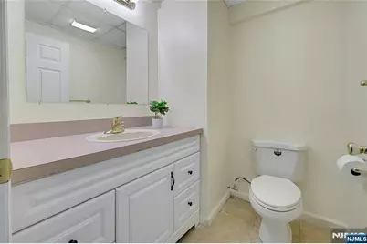 123 Livingston Avenue, Livingston, NJ 07039 - Photo 36