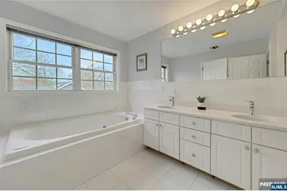 123 Livingston Avenue, Livingston, NJ 07039 - Photo 22