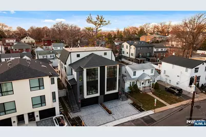 811 Jassamine Way, Fort Lee, NJ 07024 - Photo 38