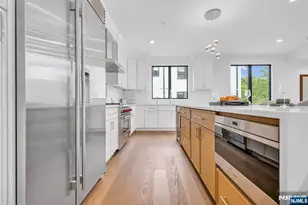 28 Skye Dr, Paramus, NJ 07652 - Photo 12