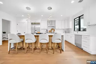 28 Skye Dr, Paramus, NJ 07652 - Photo 10