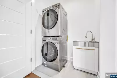 28 Skye Drive, Paramus, NJ 07652 - Photo 36