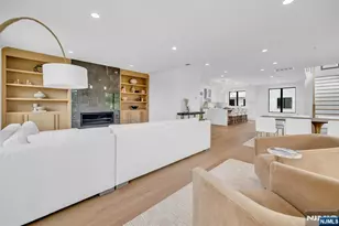 28 Skye Dr, Paramus, NJ 07652 - Photo 18