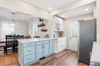 501 Chase Avenue, Lyndhurst Township, NJ 07071 - Photo 10