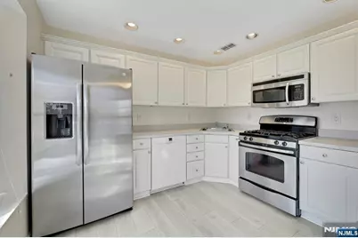 2109 Henry Court, Mahwah, NJ 07430 - Photo 6