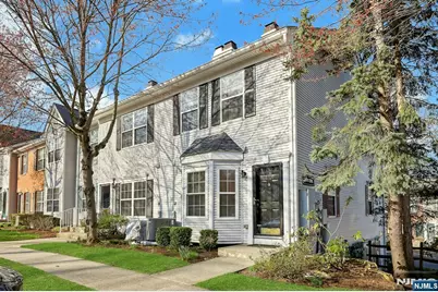 2109 Henry Court, Mahwah, NJ 07430 - Photo 2