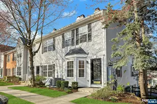 2109 Henry Ct, Mahwah, NJ 07430 - Photo 2