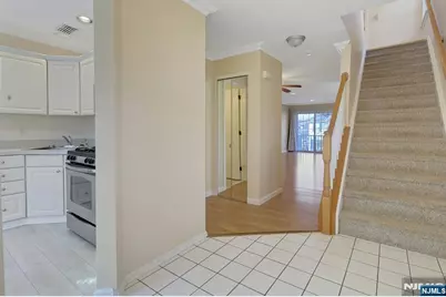 2109 Henry Court, Mahwah, NJ 07430 - Photo 4