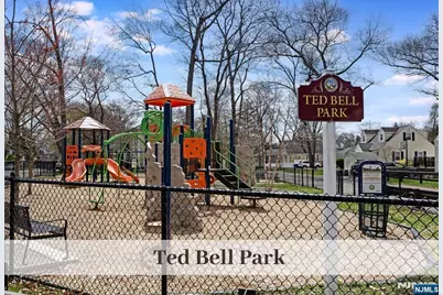 29 Lindbergh Parkway, Waldwick, NJ 07463 - Photo 14