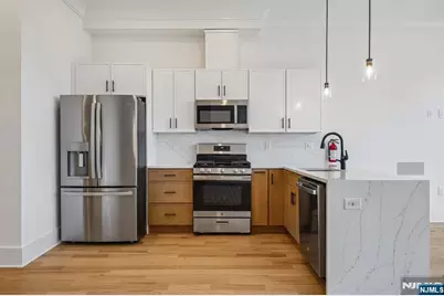 169 Bowers Street 2 #2, Jersey City, NJ 07307 - Photo 2