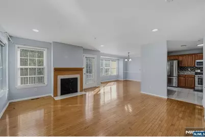 2 Marina Drive 2 #2, Bayonne, NJ 07002 - Photo 8