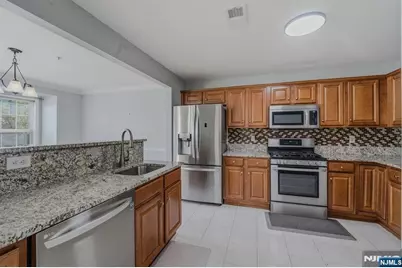 2 Marina Drive 2 #2, Bayonne, NJ 07002 - Photo 10