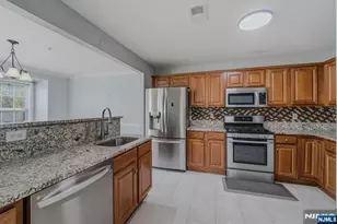 2 Marina Dr 2, Bayonne, NJ 07002 - Photo 10