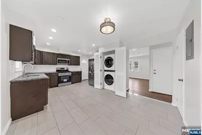 11 Sibel Court 2 #2, Woodland Park, NJ 07424 - Photo 4