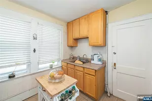 32 Irving St, Montclair, NJ 07042 - Photo 12