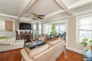 32 Irving St, Montclair, NJ 07042 - Photo 4