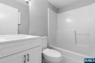 308-310 Passaic Ave 215, East Newark, NJ 07029 - Photo 16