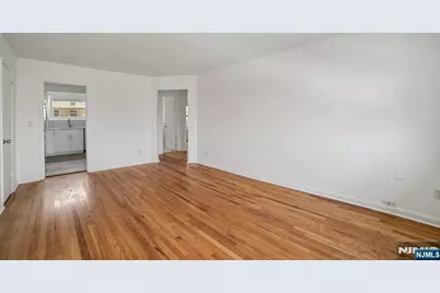 2430 8th Street 5B #5B, Fort Lee, NJ 07024 - Photo 2