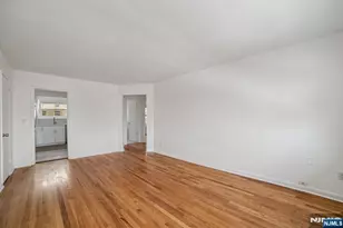 2430 8th Street 5B, Fort Lee, NJ 07024 - Photo 2