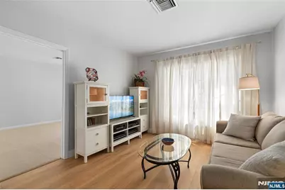 189 Forest Avenue 108 #108, Paramus, NJ 07652 - Photo 6