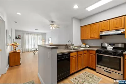 189 Forest Avenue 108 #108, Paramus, NJ 07652 - Photo 10