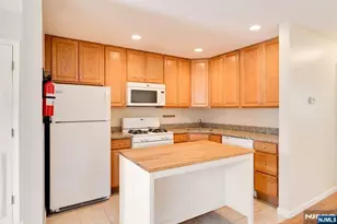 54 Chestnut St, Weehawken, NJ 07086 - Photo 8